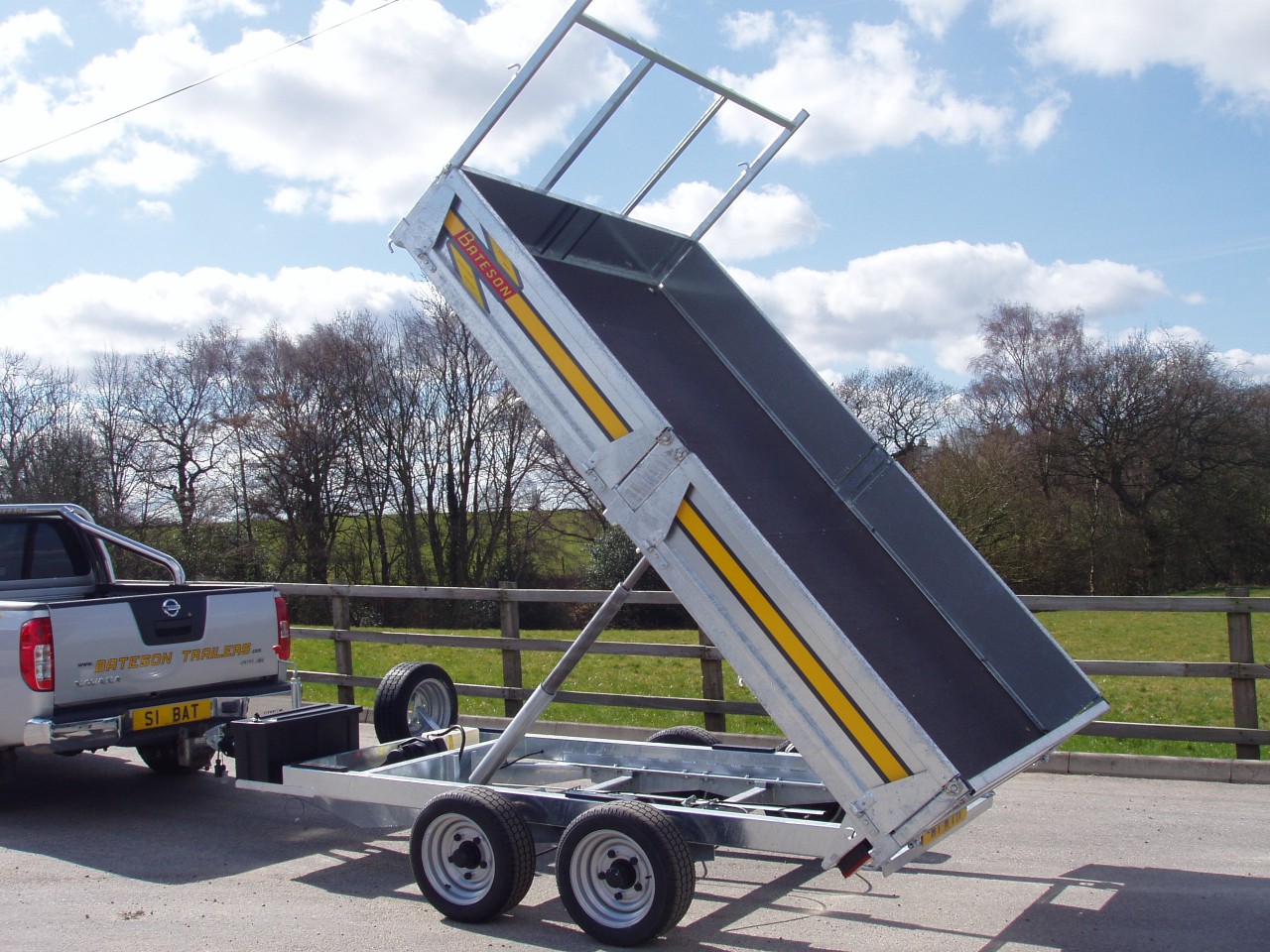 hydraulic tipping trailers